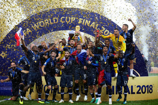 一名职业球 一名职业球