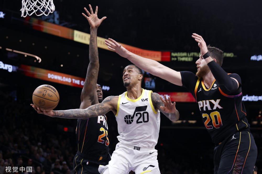 考两人在巴 考两人在巴